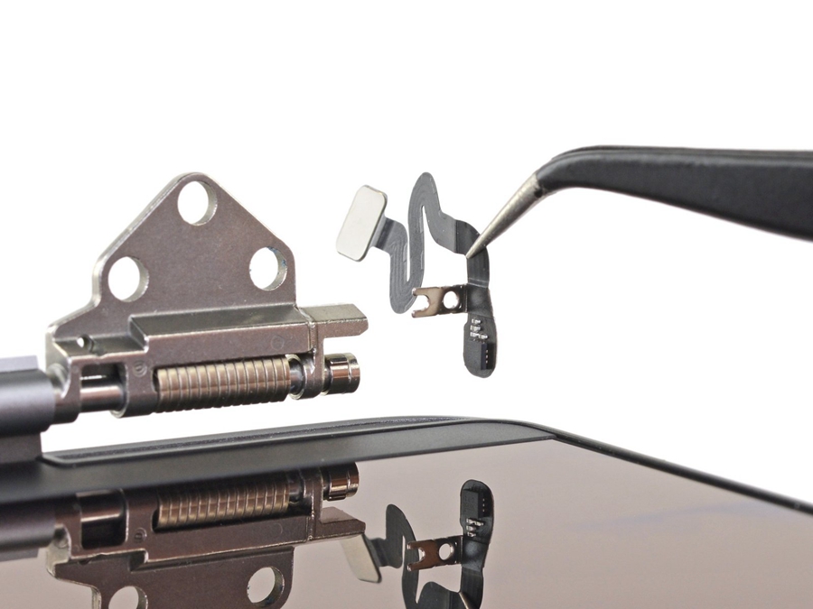 蘋果16英寸MacBook Pro隱藏新傳感器？iFixit拆解遺漏的關鍵細節 角度傳感器與風扇控制系統的深度解析